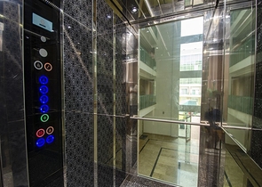 شقة بغرفة نوم واحدة مع أثاث في مجمع مخطط شقق فندقيه