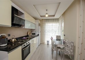 شقة بغرفة نوم واحدة مع أثاث في مجمع مخطط شقق فندقيه