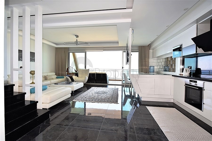 اطلالة بحرية ساحرة - دوبلكس فاخرة في كارجي جاك / الانيا 