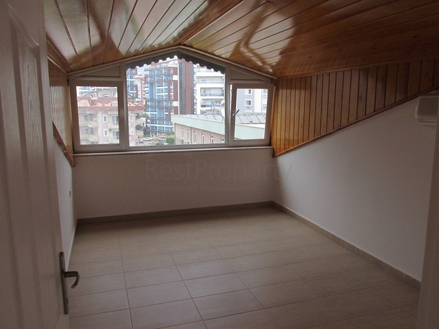 دوبلكس عائلية اربع غرف وصالة في منطقة اوبا المركزية 