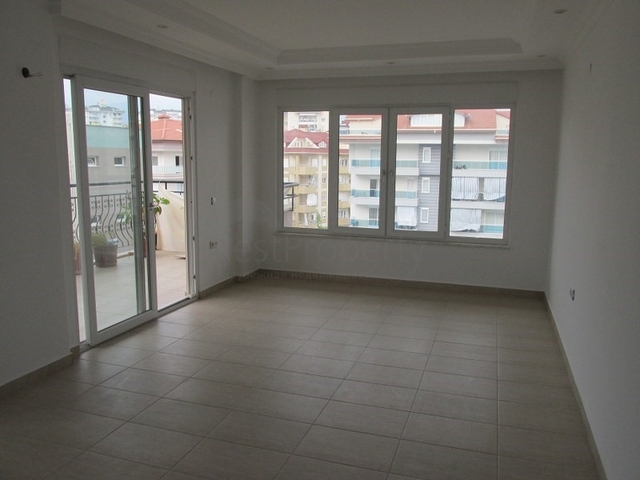 دوبلكس عائلية اربع غرف وصالة في منطقة اوبا المركزية 