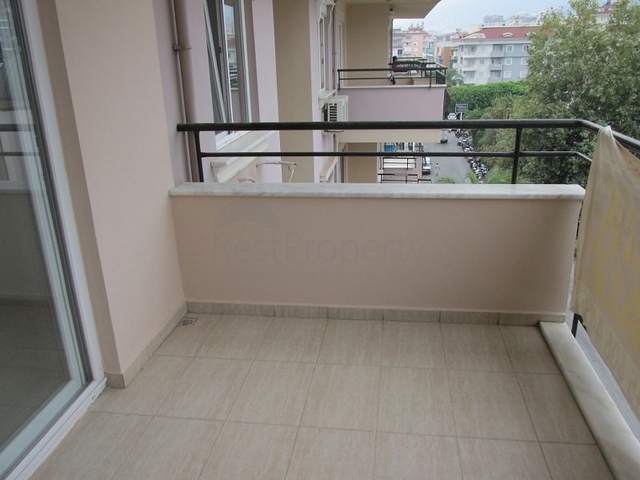 دوبلكس عائلية اربع غرف وصالة في منطقة اوبا المركزية 