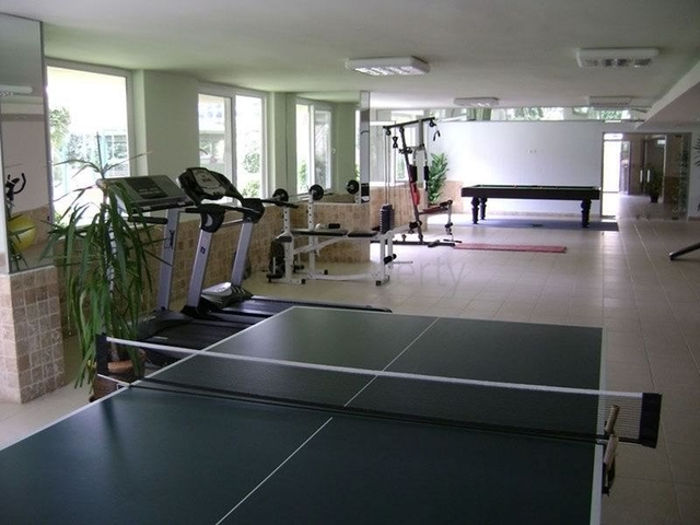 دوبلكس عائلية اربع غرف وصالة في منطقة اوبا المركزية 