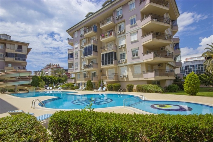 دوبلكس عائلية اربع غرف وصالة في منطقة اوبا المركزية 