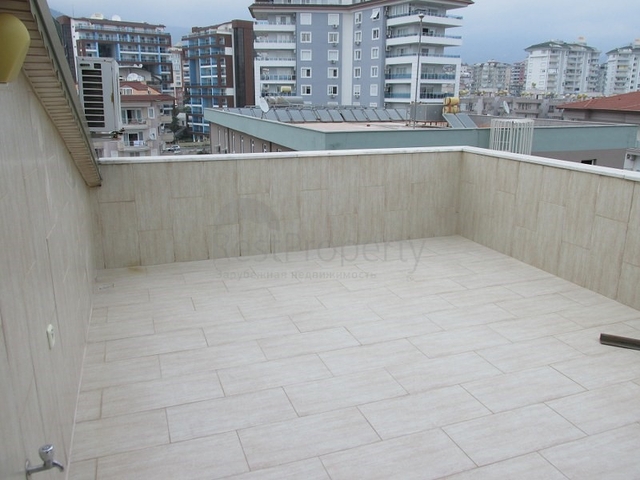 دوبلكس عائلية اربع غرف وصالة في منطقة اوبا المركزية 