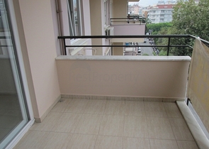 دوبلكس عائلية اربع غرف وصالة في منطقة اوبا المركزية 