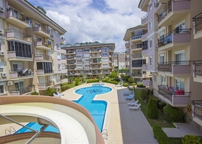 دوبلكس عائلية اربع غرف وصالة في منطقة اوبا المركزية 