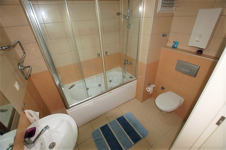 شقة غرفتين وصالة مفروشة ضمن مجمع سكني في جيكجلي / الانيا 