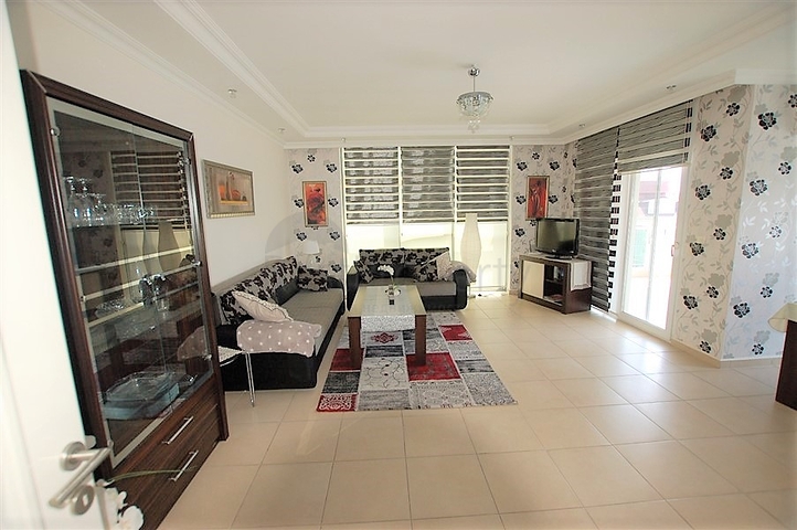 شقة غرفتين وصالة مفروشة ضمن مجمع سكني في جيكجلي / الانيا 