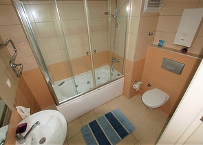 شقة غرفتين وصالة مفروشة ضمن مجمع سكني في جيكجلي / الانيا 