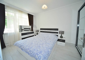 اول صف على البحر - شقة مؤثثة من تصميم غرفتين وصالة في مهموتلار / الانيا 