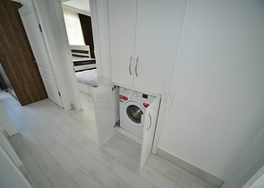 اول صف على البحر - شقة مؤثثة من تصميم غرفتين وصالة في مهموتلار / الانيا 