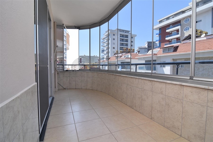 شقة واسعة غرفتين وصالة في مهموتلار 