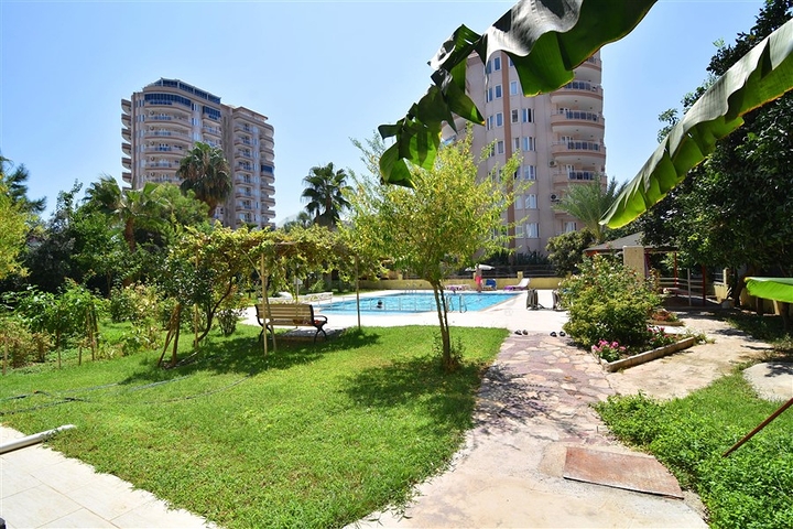 شقة واسعة غرفتين وصالة في مهموتلار 