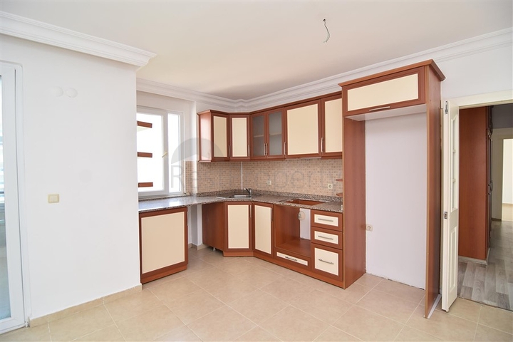 شقة واسعة غرفتين وصالة في مهموتلار 