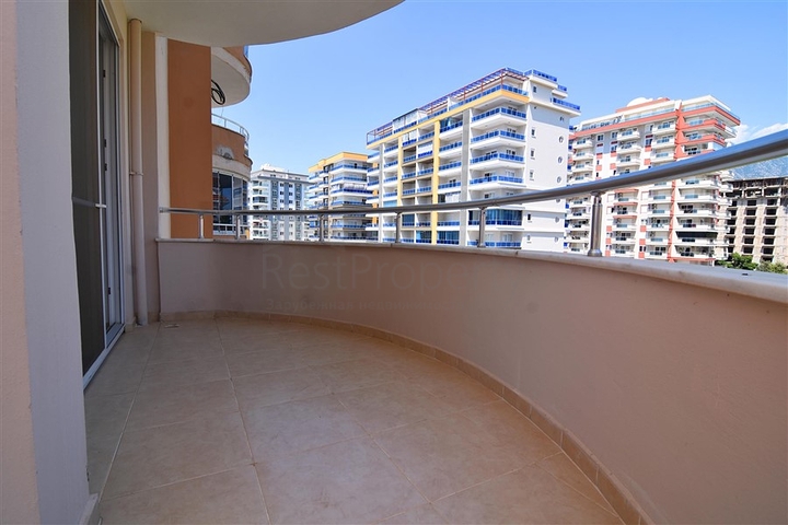 شقة واسعة غرفتين وصالة في مهموتلار 