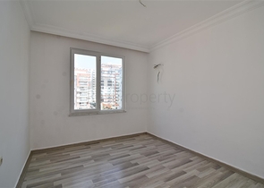 شقة واسعة غرفتين وصالة في مهموتلار 