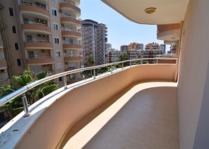 شقة واسعة غرفتين وصالة في مهموتلار 