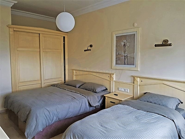 فيلا مفروشة ضمن مجمع سكني خمس نجوم في الانيا 