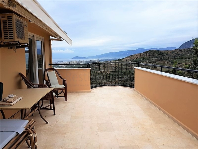 فيلا مفروشة ضمن مجمع سكني خمس نجوم في الانيا 