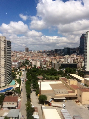 شقة استديو ضمن برج سكني في اسطنبول الاسيوية 