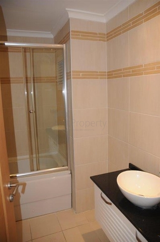 فيلا ثلاث طوابق باطلالة بحرية ضمن احدى افخم مجمعات الانيا 