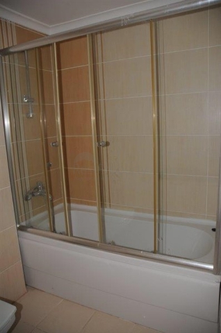 فيلا ثلاث طوابق باطلالة بحرية ضمن احدى افخم مجمعات الانيا 