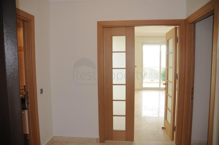 فيلا ثلاث طوابق باطلالة بحرية ضمن احدى افخم مجمعات الانيا 