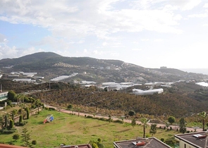 فيلا ثلاث طوابق باطلالة بحرية ضمن احدى افخم مجمعات الانيا 