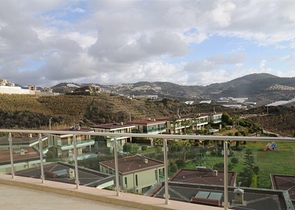 فيلا ثلاث طوابق باطلالة بحرية ضمن احدى افخم مجمعات الانيا 