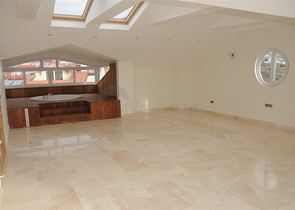 فيلا ثلاث طوابق باطلالة بحرية ضمن احدى افخم مجمعات الانيا 