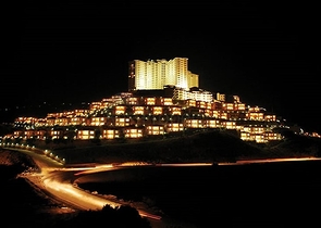 فيلا ثلاث طوابق باطلالة بحرية ضمن احدى افخم مجمعات الانيا 