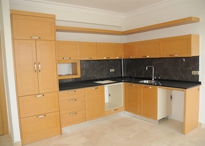 فيلا ثلاث طوابق باطلالة بحرية ضمن احدى افخم مجمعات الانيا 