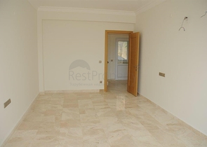 فيلا ثلاث طوابق باطلالة بحرية ضمن احدى افخم مجمعات الانيا 