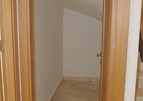 فيلا ثلاث طوابق باطلالة بحرية ضمن احدى افخم مجمعات الانيا 