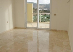 فيلا ثلاث طوابق باطلالة بحرية ضمن احدى افخم مجمعات الانيا 