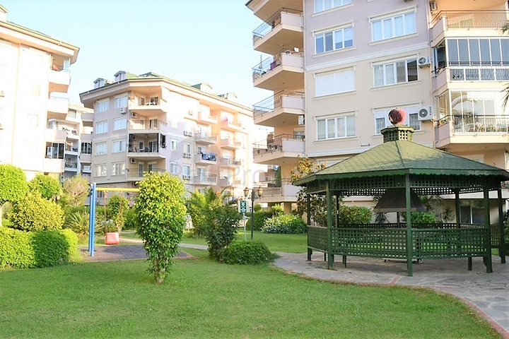 شقة غرفتين وصالة مفروشة ضمن مجمع سكني جنب مول الانيوم - اوبا / الانيا 