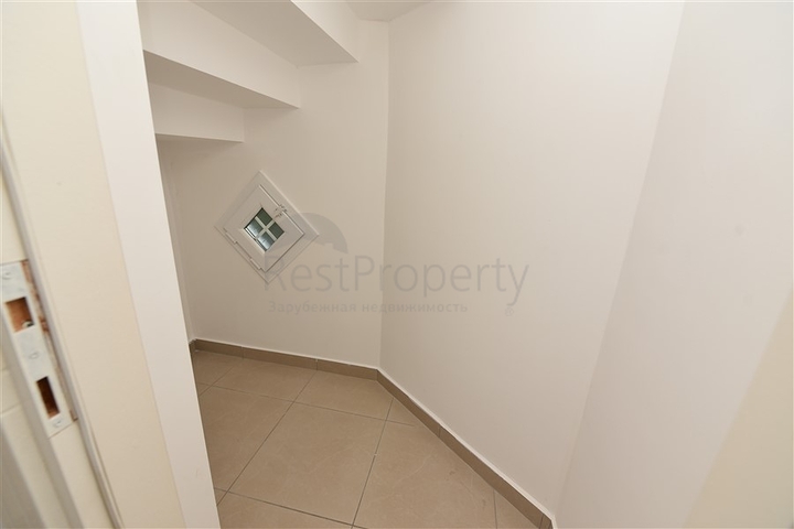 دوبلكس في منطقة مرتفعة باطلالة بحر مباشرة / مركز الانيا 