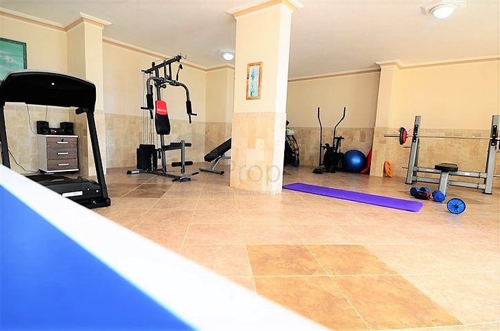 دوبلكس في منطقة مرتفعة باطلالة بحر مباشرة / مركز الانيا 