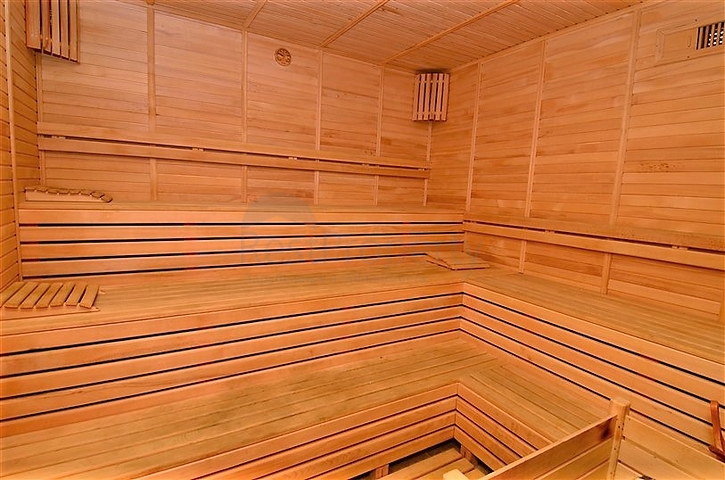 دوبلكس في منطقة مرتفعة باطلالة بحر مباشرة / مركز الانيا 