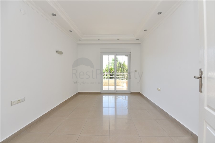 دوبلكس في منطقة مرتفعة باطلالة بحر مباشرة / مركز الانيا 