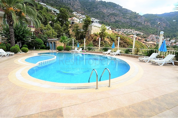 دوبلكس في منطقة مرتفعة باطلالة بحر مباشرة / مركز الانيا 