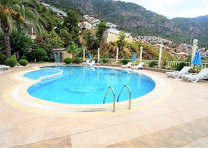 دوبلكس في منطقة مرتفعة باطلالة بحر مباشرة / مركز الانيا 