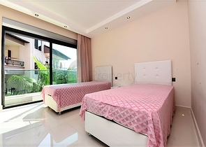 شقة غرفتين وصالة مفروشة ضمن مجمع فاخر في كارجي جاك / الانيا 