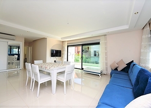 شقة غرفتين وصالة مفروشة ضمن مجمع فاخر في كارجي جاك / الانيا 