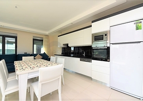 شقة غرفتين وصالة مفروشة ضمن مجمع فاخر في كارجي جاك / الانيا 