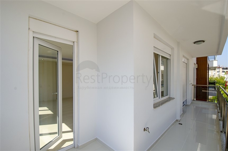 3+1 شقة في مجمع 600 م إلى البحر في منطقة لارا أنطاليا