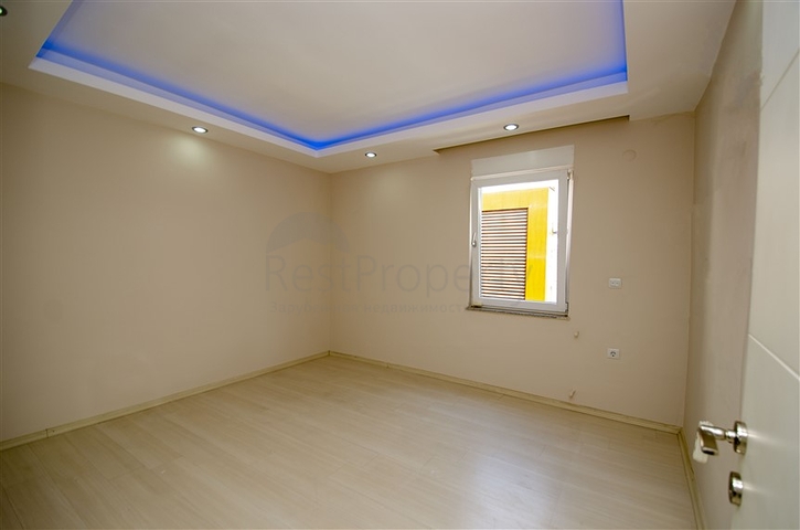 3+1 شقة في مجمع 600 م إلى البحر في منطقة لارا أنطاليا