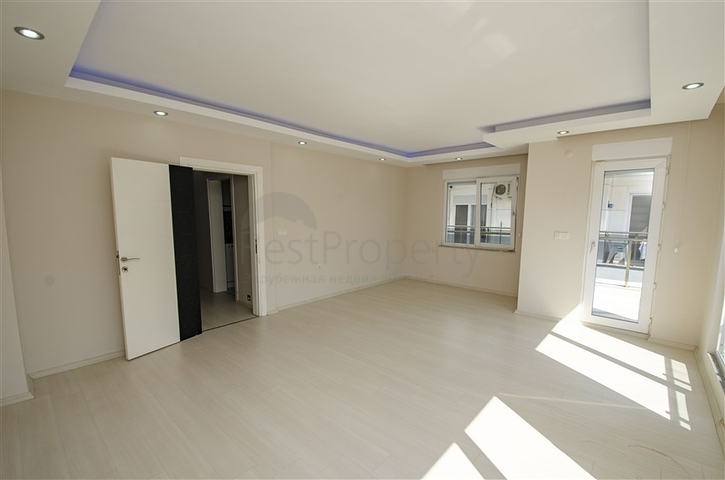 3+1 شقة في مجمع 600 م إلى البحر في منطقة لارا أنطاليا