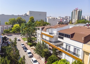 3+1 شقة في مجمع 600 م إلى البحر في منطقة لارا أنطاليا